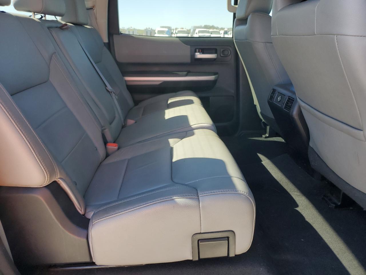 TOYOTA TUNDRA CREWMAX LIMITED