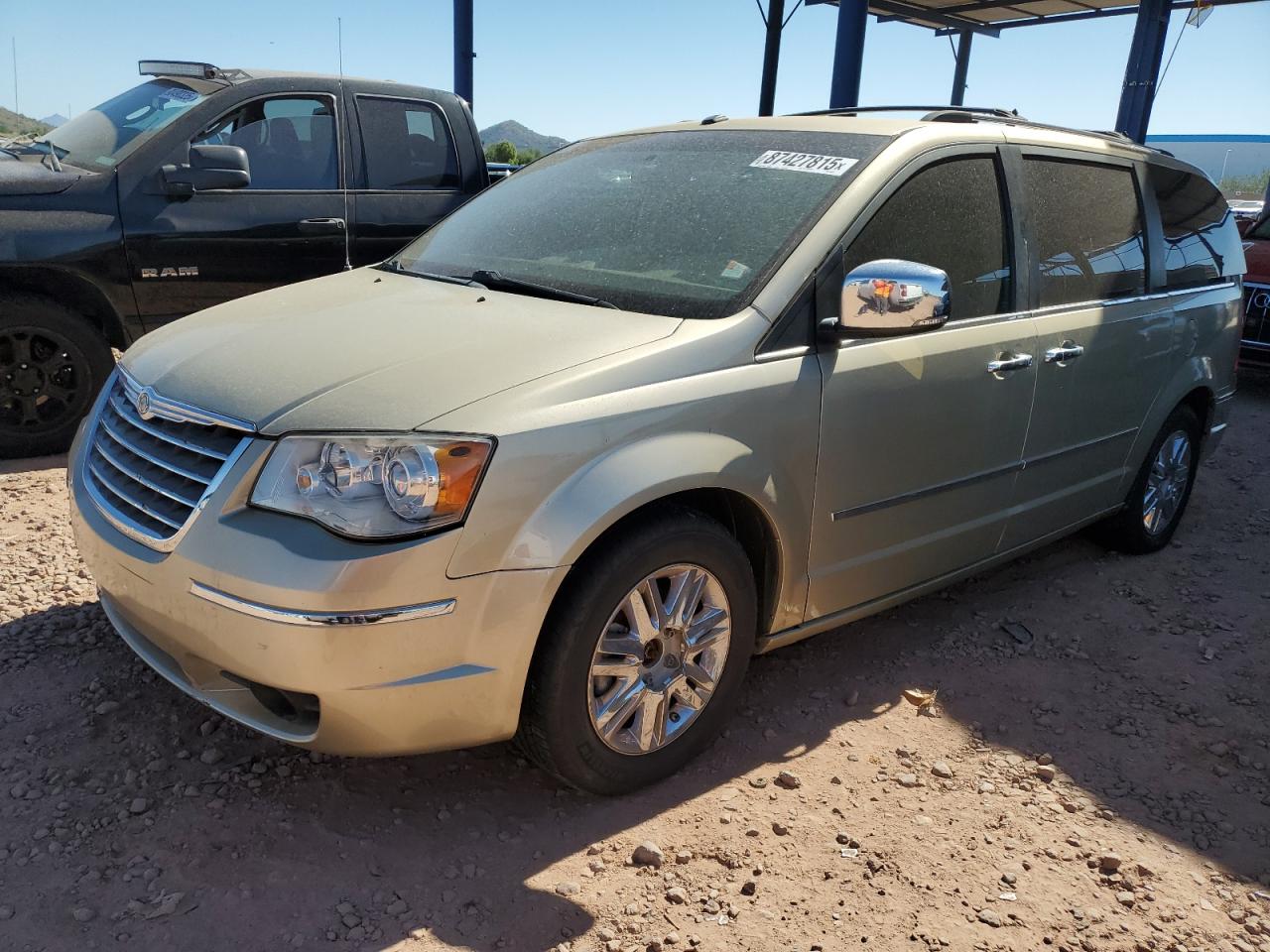 CHRYSLER TOWN & COUNTRY LIMITED