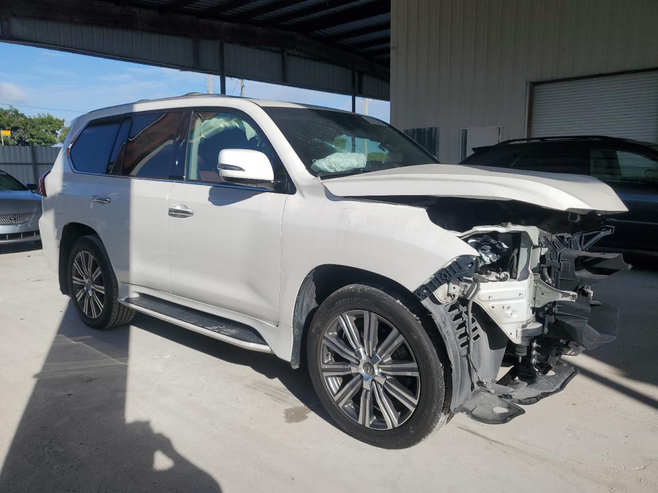 LEXUS LX 570