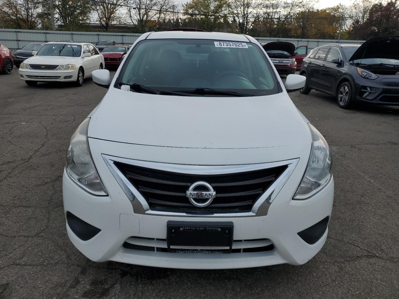 NISSAN VERSA S