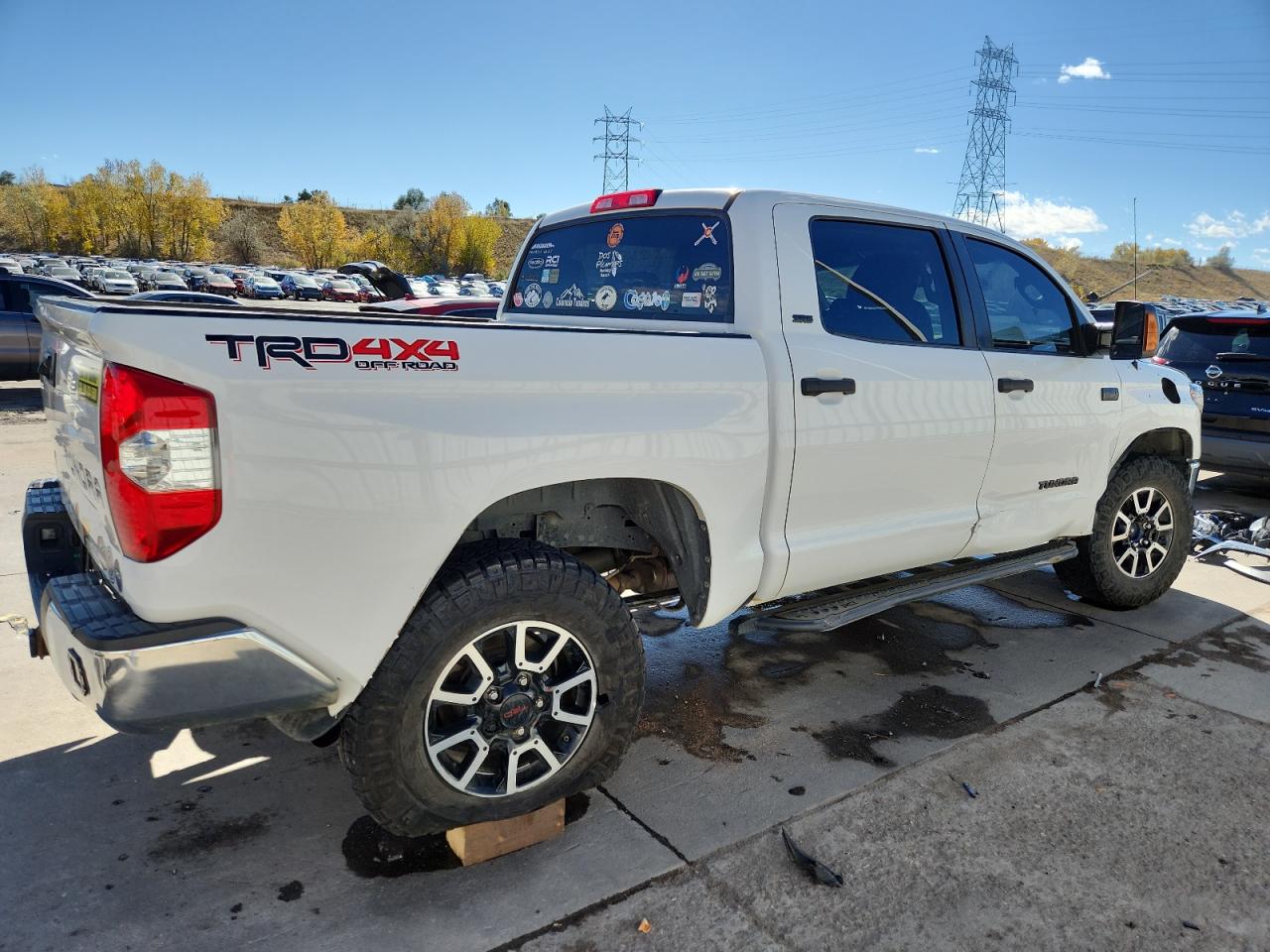 TOYOTA TUNDRA CREWMAX SR5