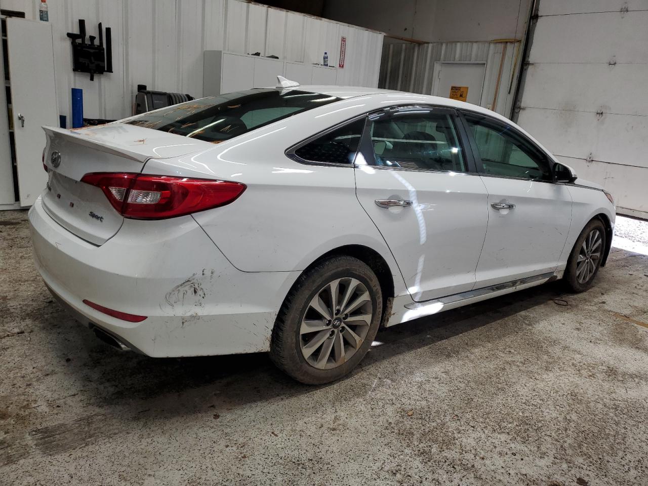 HYUNDAI SONATA SPORT