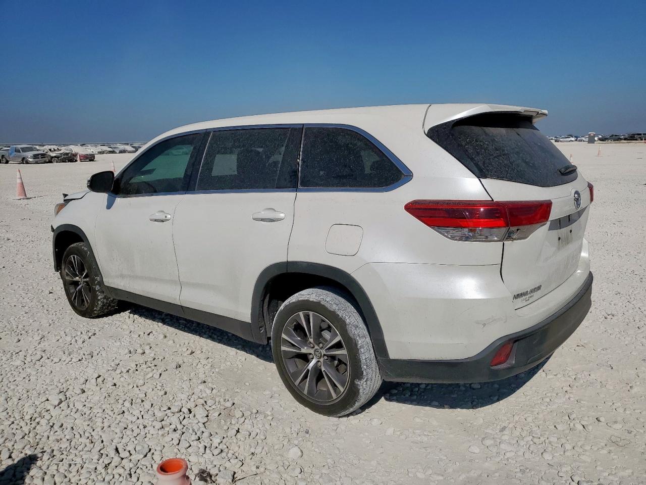 TOYOTA HIGHLANDER LE