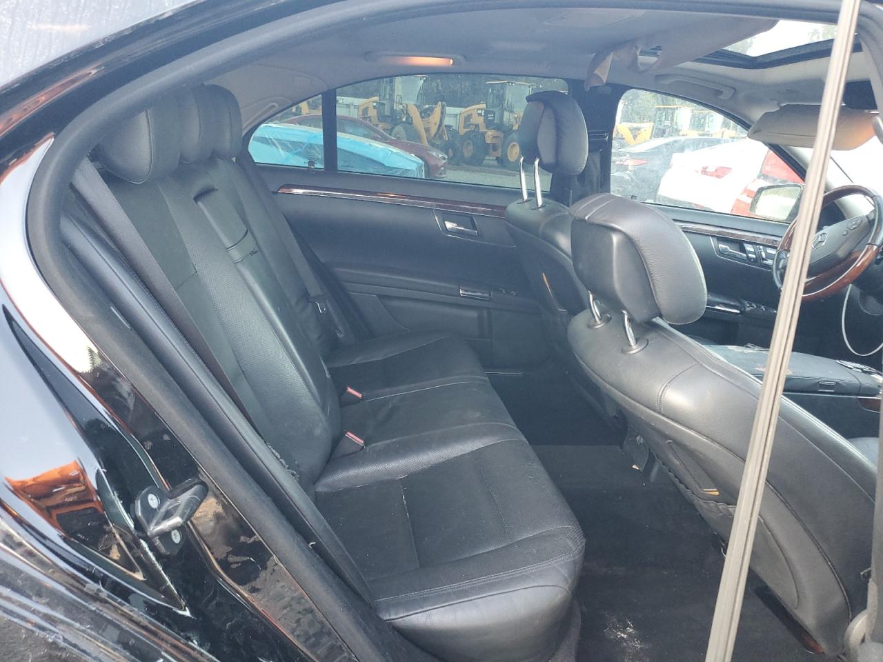 MERCEDES-BENZ S-CLASS 550