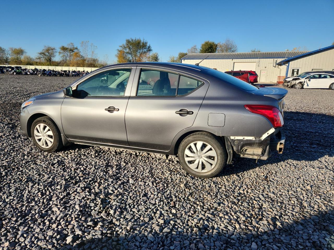 NISSAN VERSA S