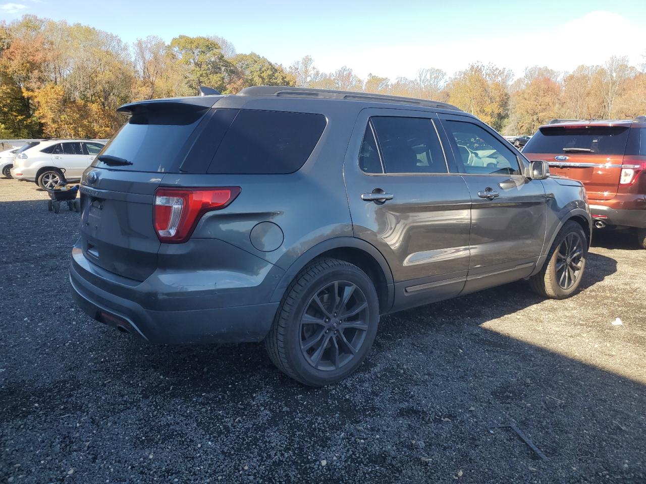 FORD EXPLORER XLT