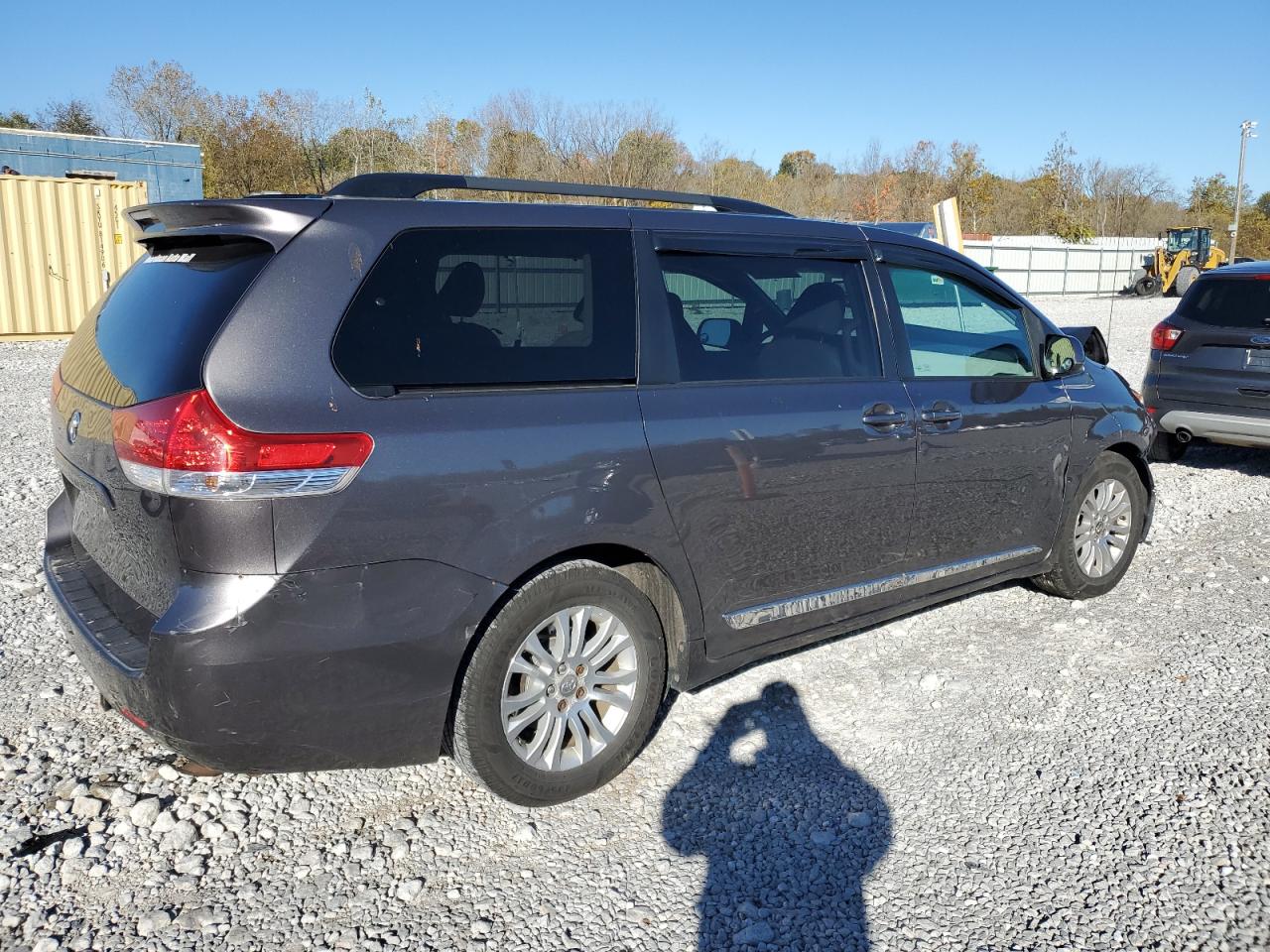 TOYOTA SIENNA XLE
