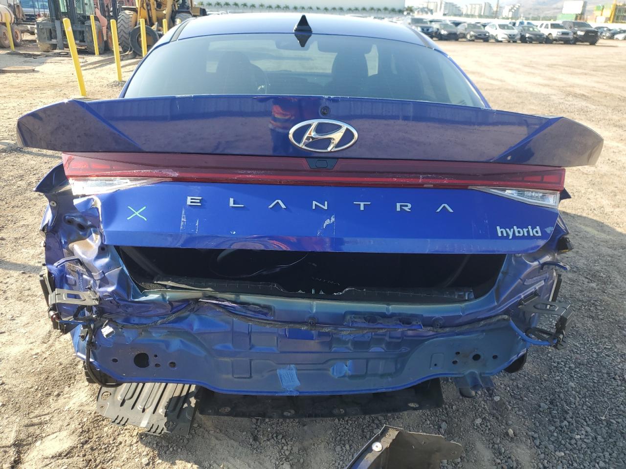 HYUNDAI ELANTRA LIMITED
