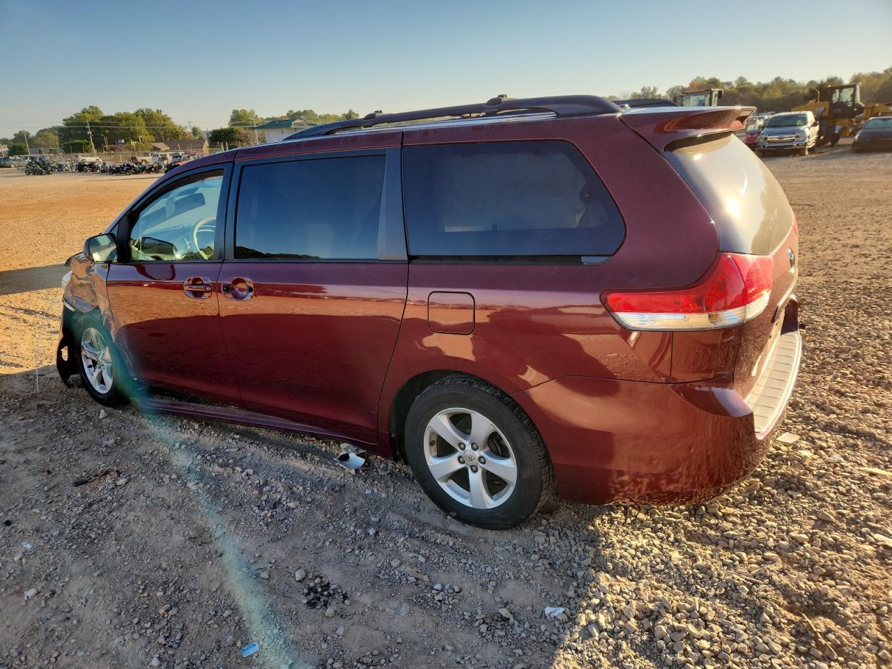 Lot #3297084501 2013 TOYOTA SIENNA LE