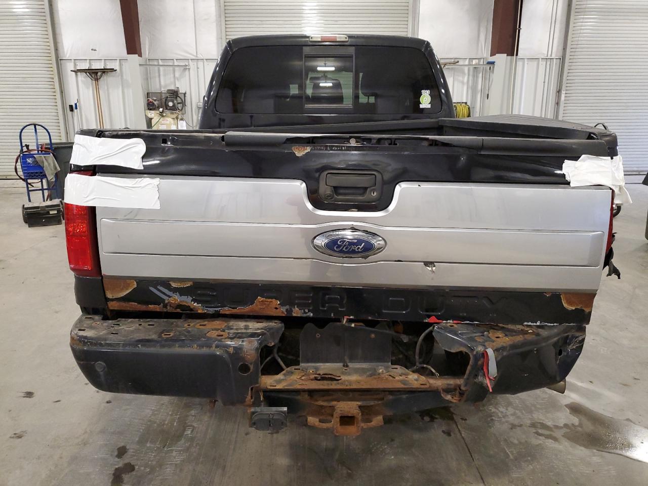 FORD F-350 SUPER DUTY