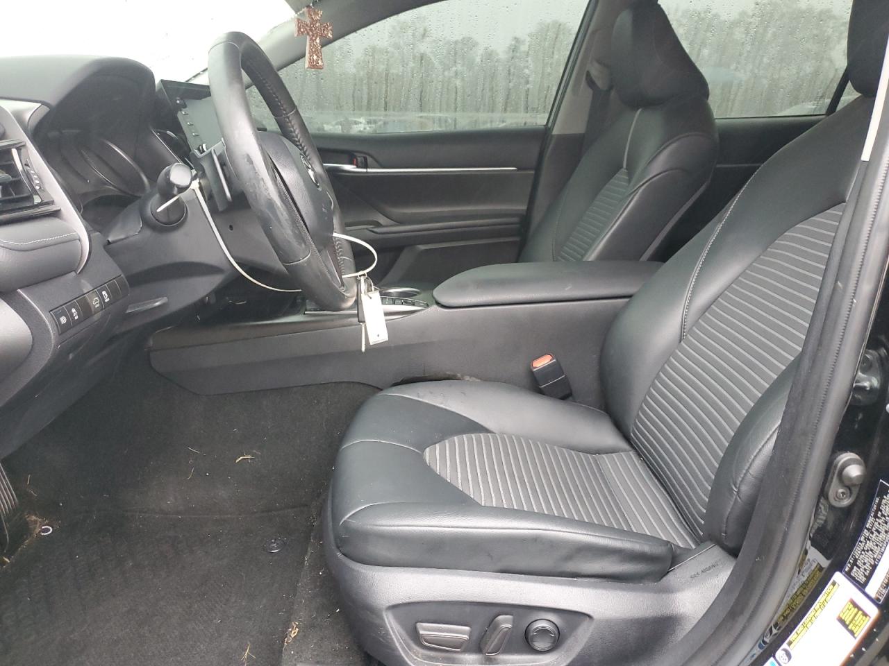 TOYOTA CAMRY SE NIGHT SHADE