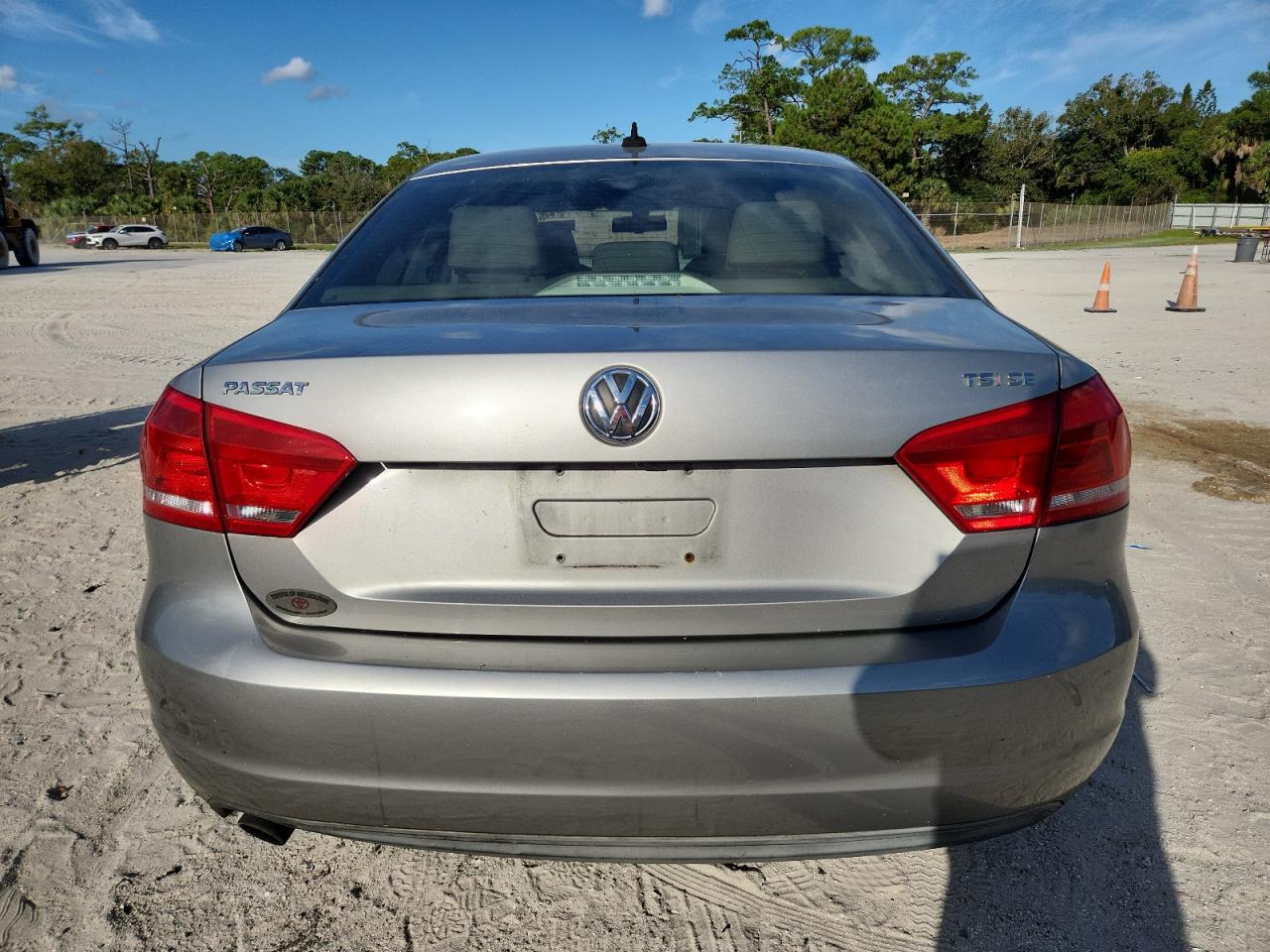 VOLKSWAGEN PASSAT SE