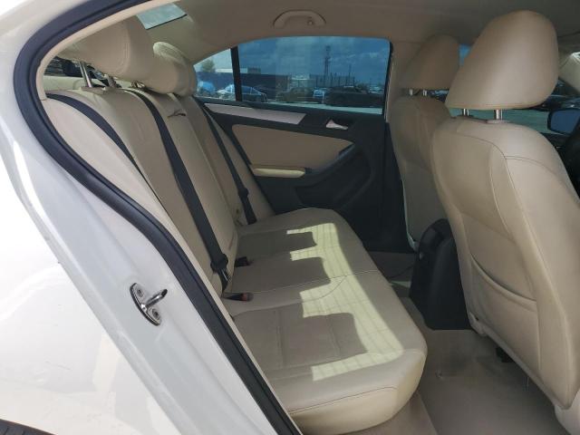 2013 VOLKSWAGEN JETTA SE - 3VWDP7AJ5DM375038