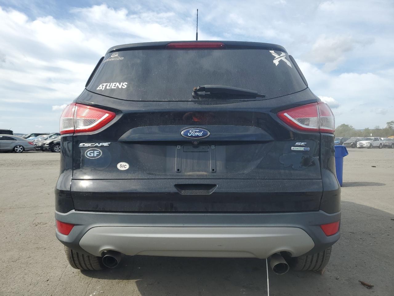 FORD ESCAPE SE