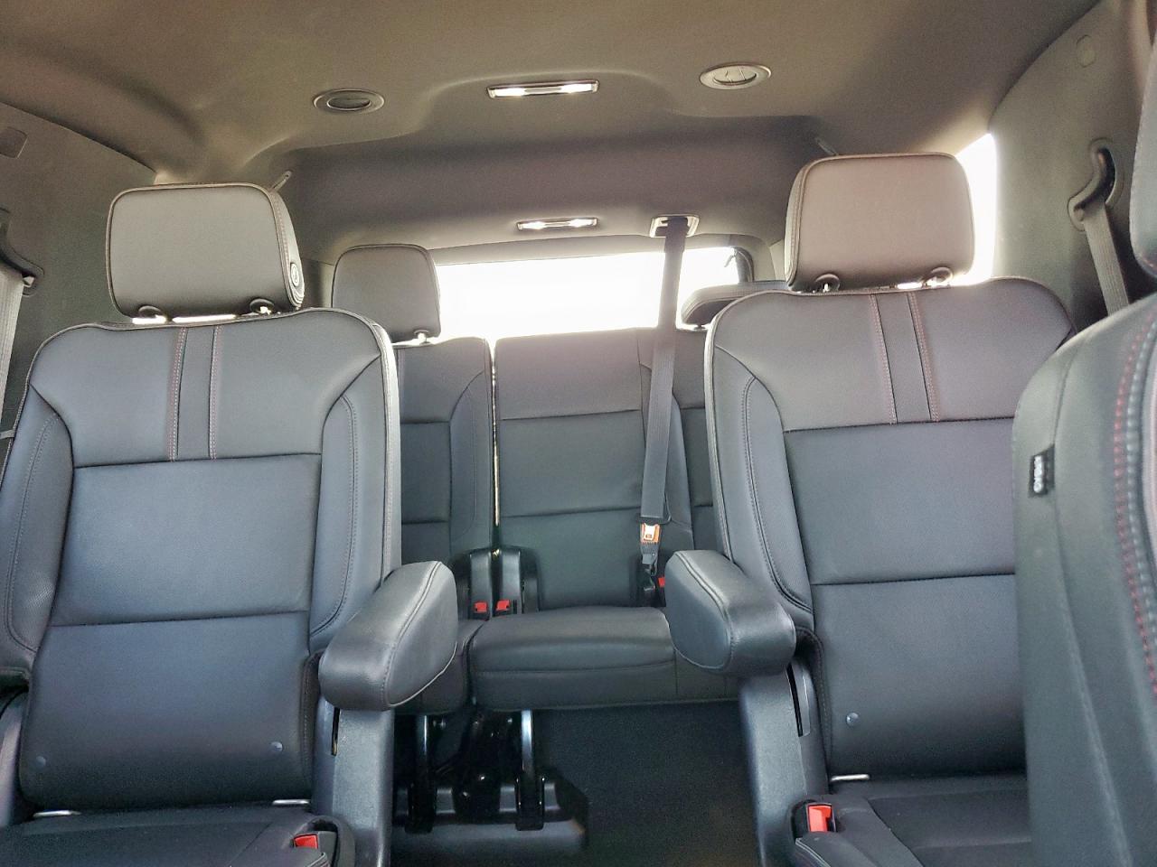 CHEVROLET TAHOE C1500 RST