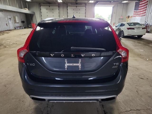 2015 VOLVO V60 CROSS - YV4612HK5F1001993