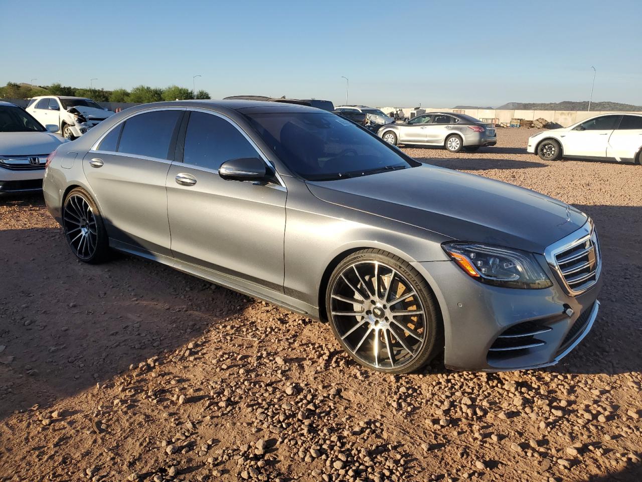 MERCEDES-BENZ S-CLASS 560