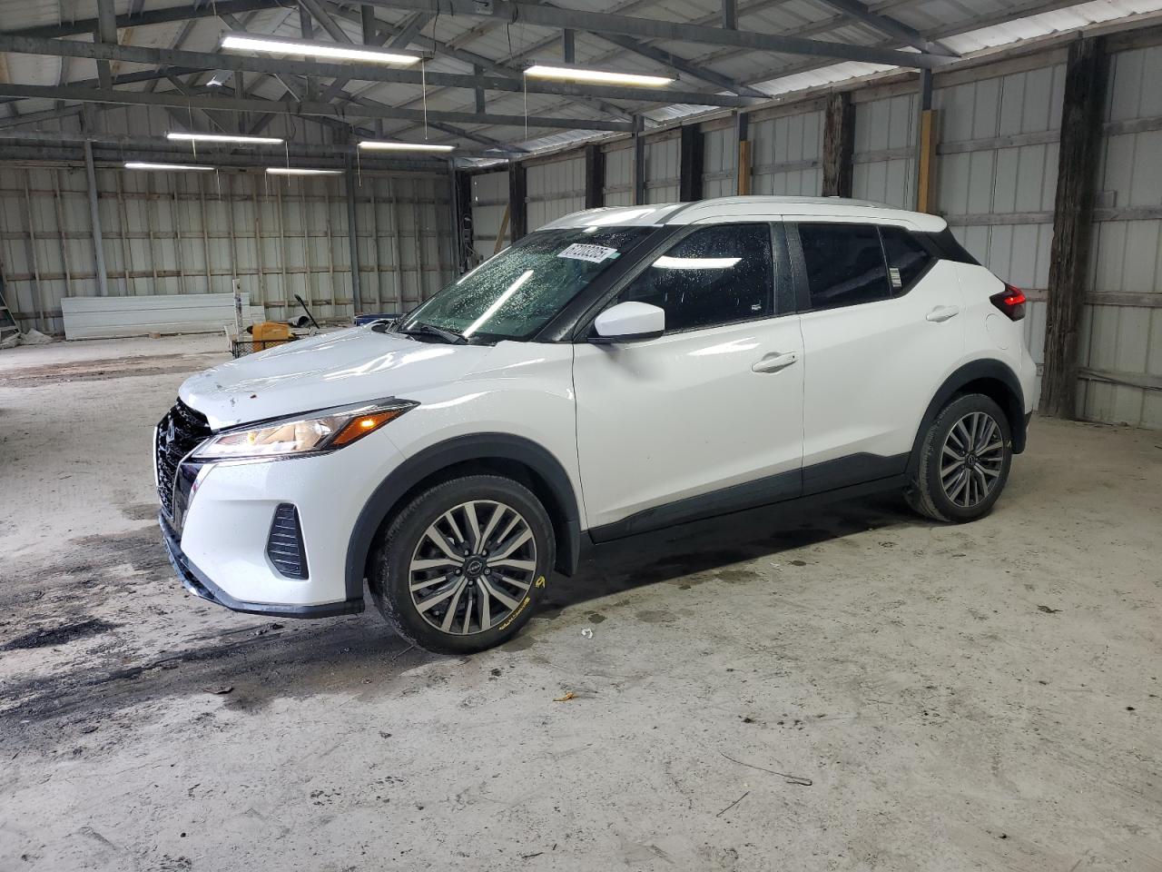 NISSAN KICKS SV