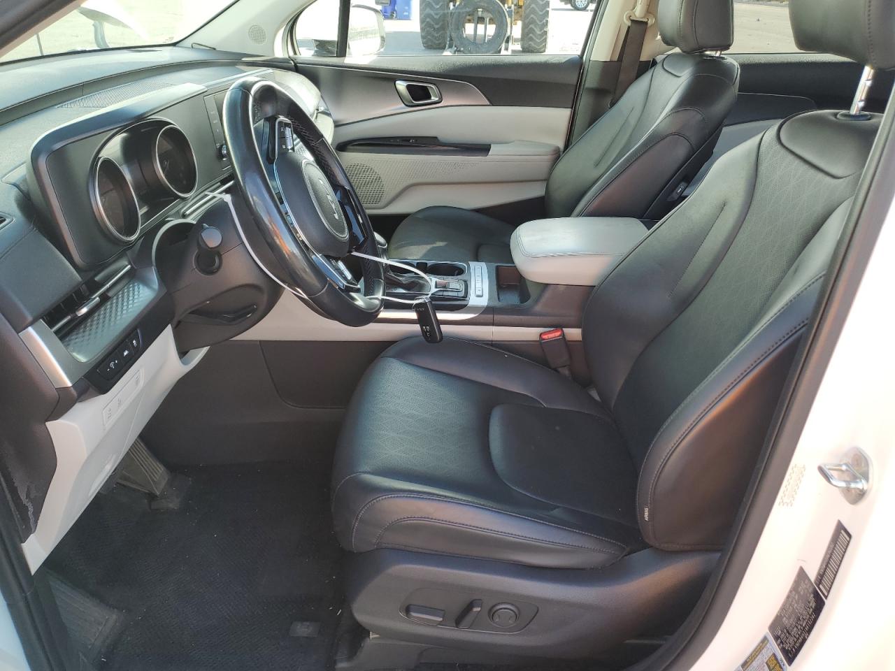 KIA CARNIVAL LX