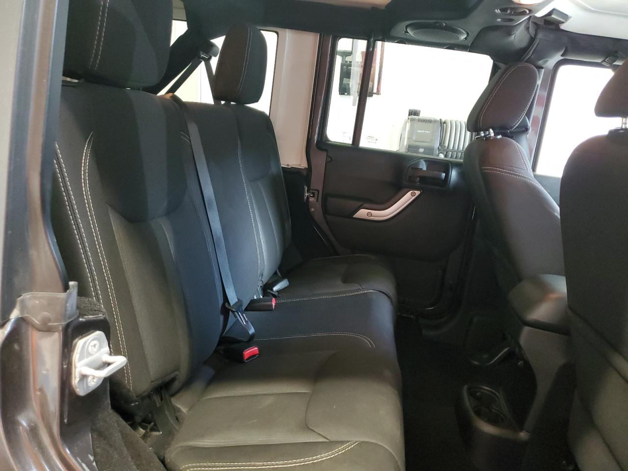 JEEP WRANGLER SAHARA