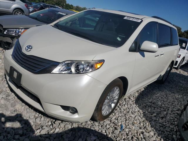 Global Auto Auctions: 2017 TOYOTA SIENNA XLE