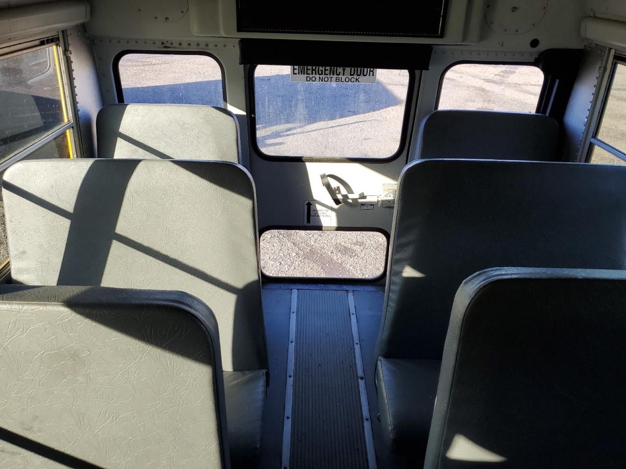 Lot #3271587401 2011 CHEVROLET MINOTOUR G3500