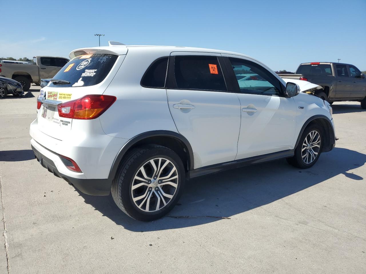 MITSUBISHI OUTLANDER ES