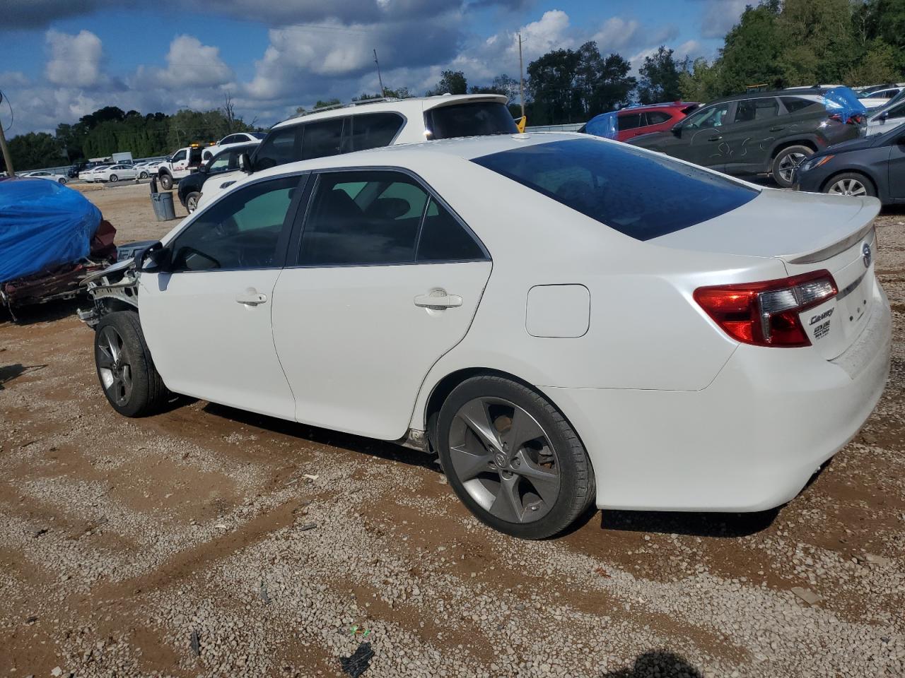TOYOTA CAMRY BASE