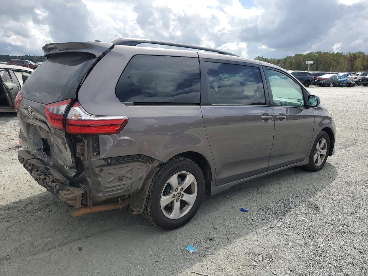 Lot #3286584144 2020 TOYOTA SIENNA LE