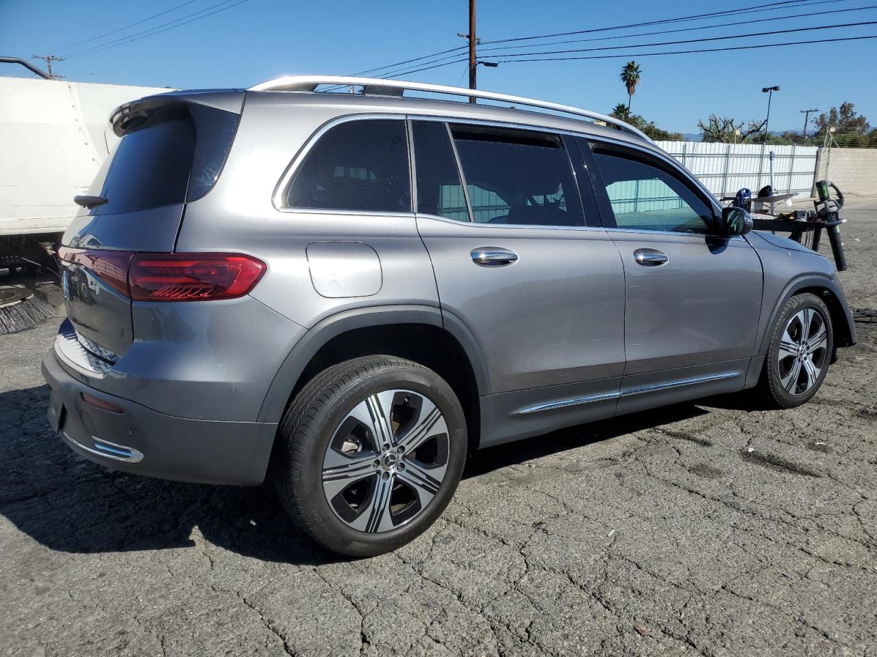 MERCEDES-BENZ EQB 250+