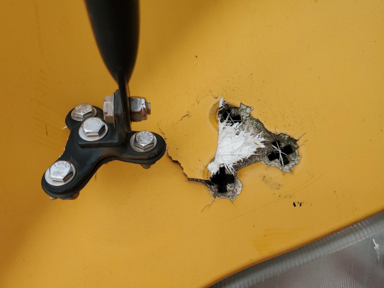 Lot #3273801365 2011 THOMAS SAF-T-LINER C2