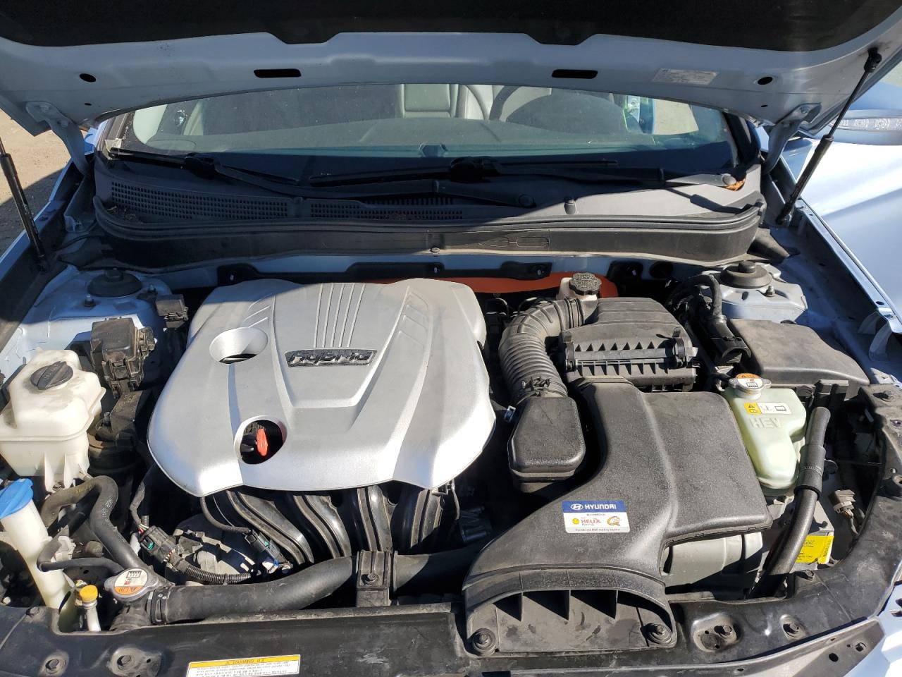 HYUNDAI SONATA HYBRID