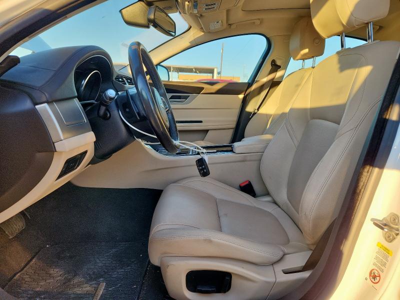 2017 JAGUAR XF PREMIUM SAJBJ4BV4HCY40364