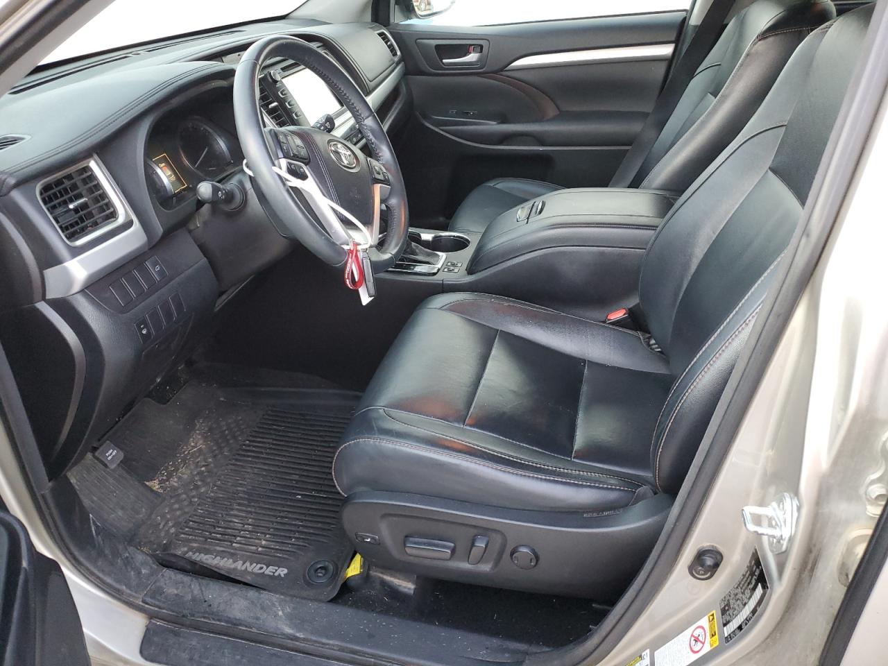 TOYOTA HIGHLANDER XLE