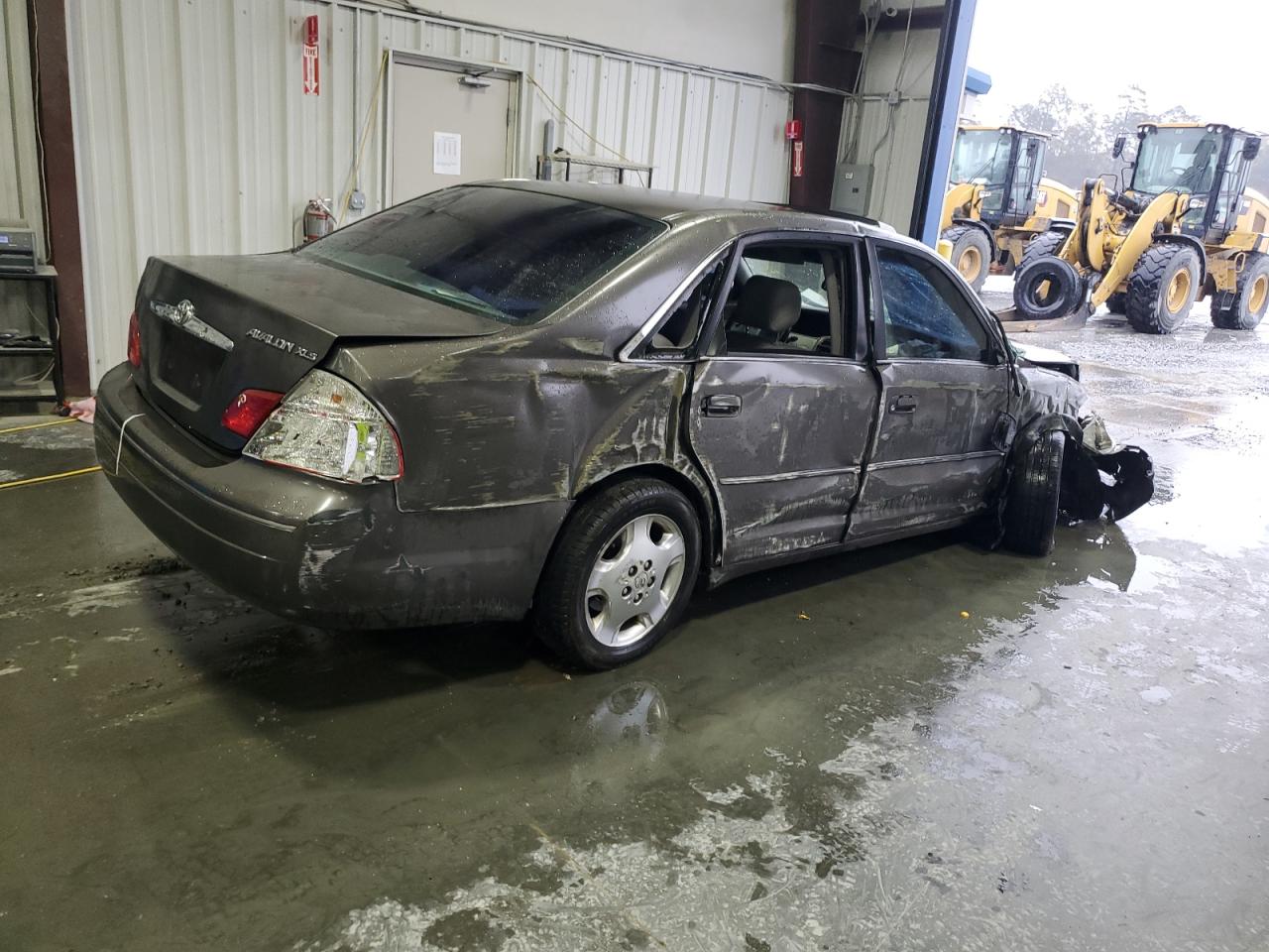 Lot #3278793646 2004 TOYOTA AVALON XL