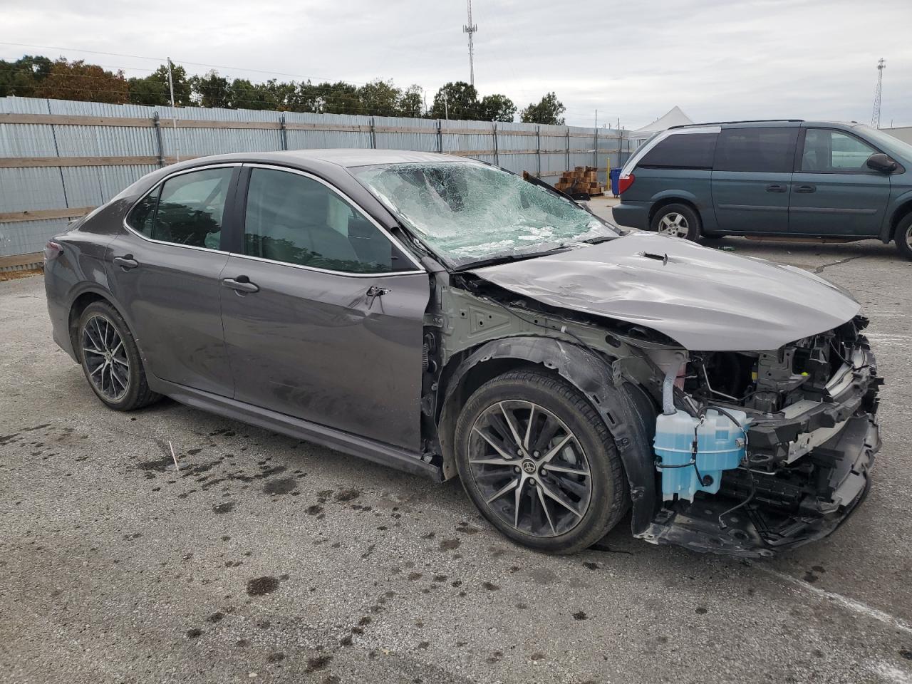 TOYOTA CAMRY SE NIGHT SHADE