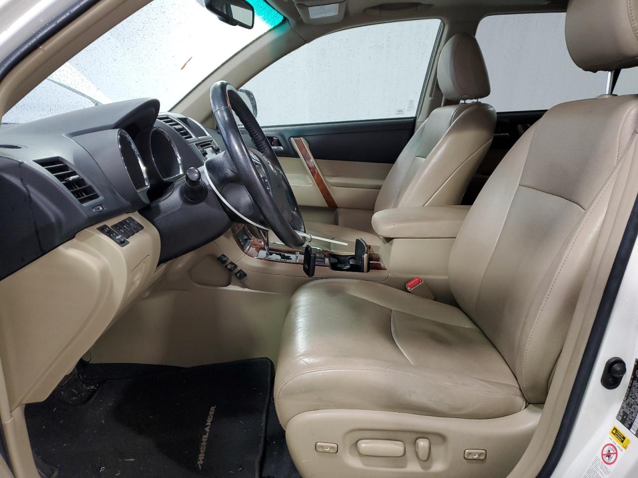 TOYOTA HIGHLANDER LIMITED