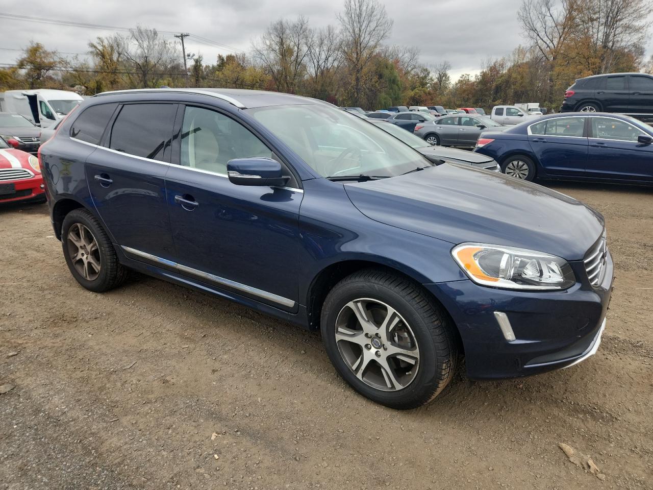 VOLVO XC60 T6 PREMIER