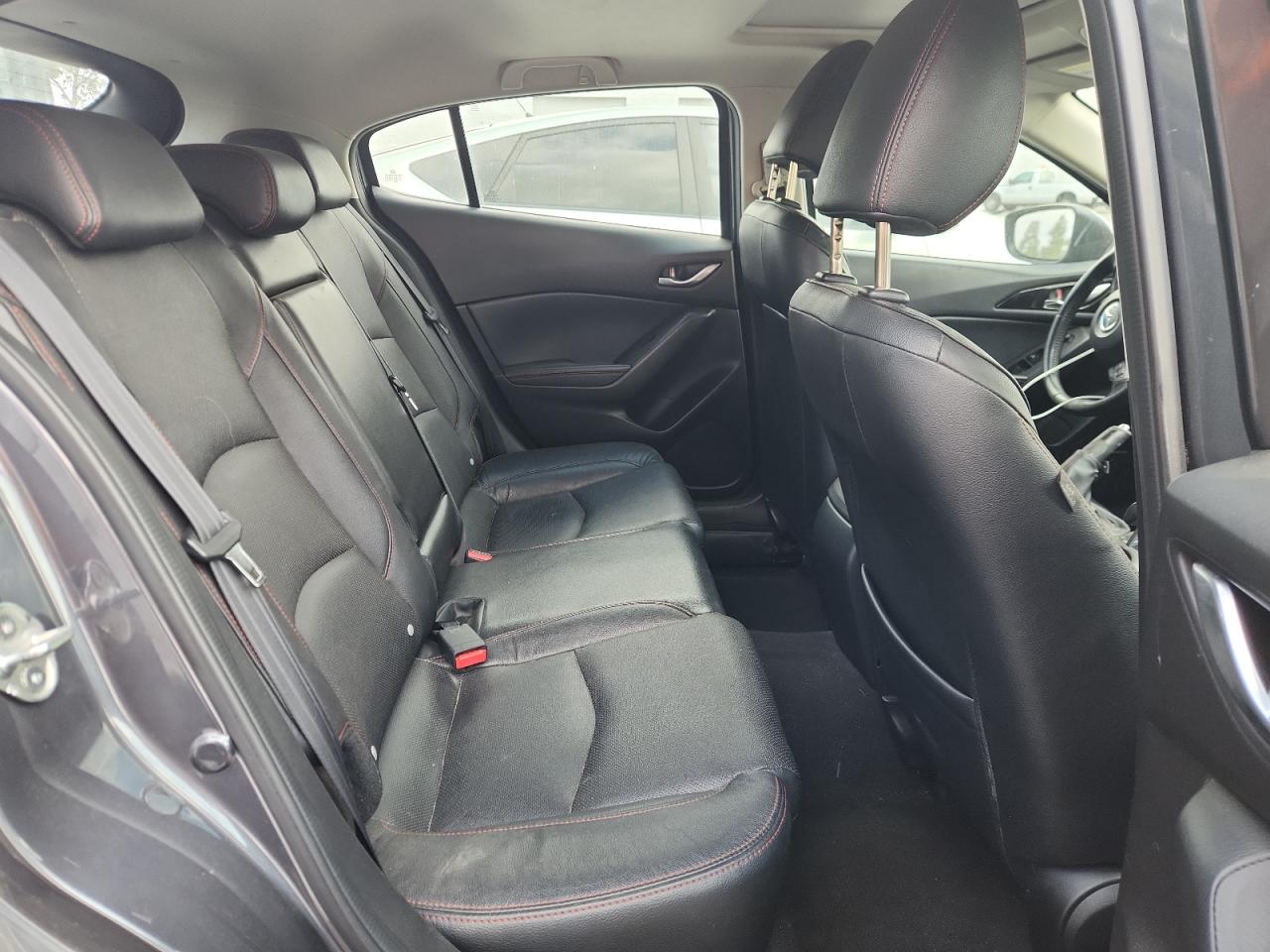 MAZDA 3 GRAND TOURING