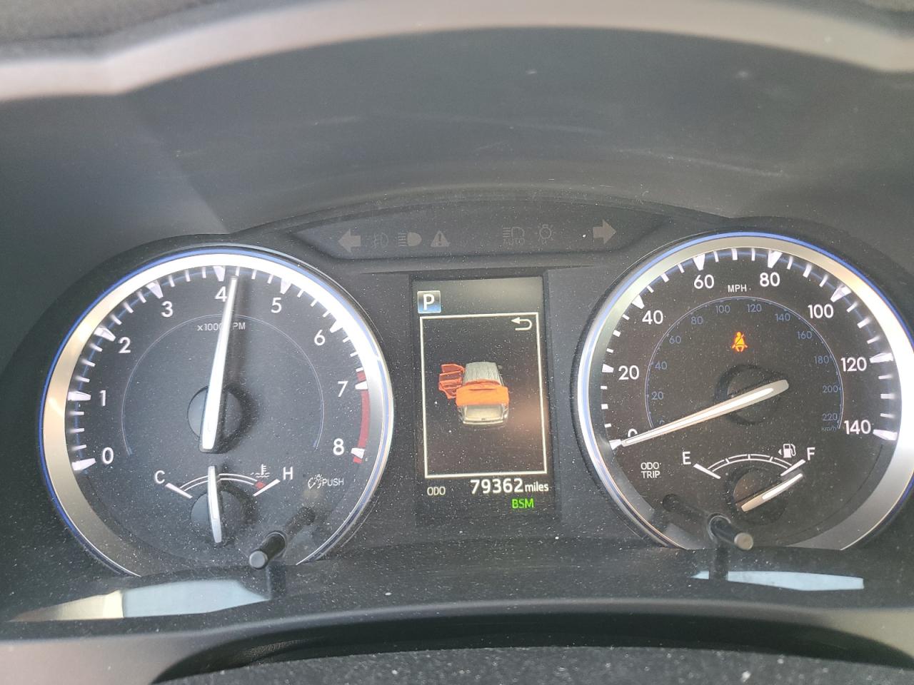 TOYOTA HIGHLANDER SE