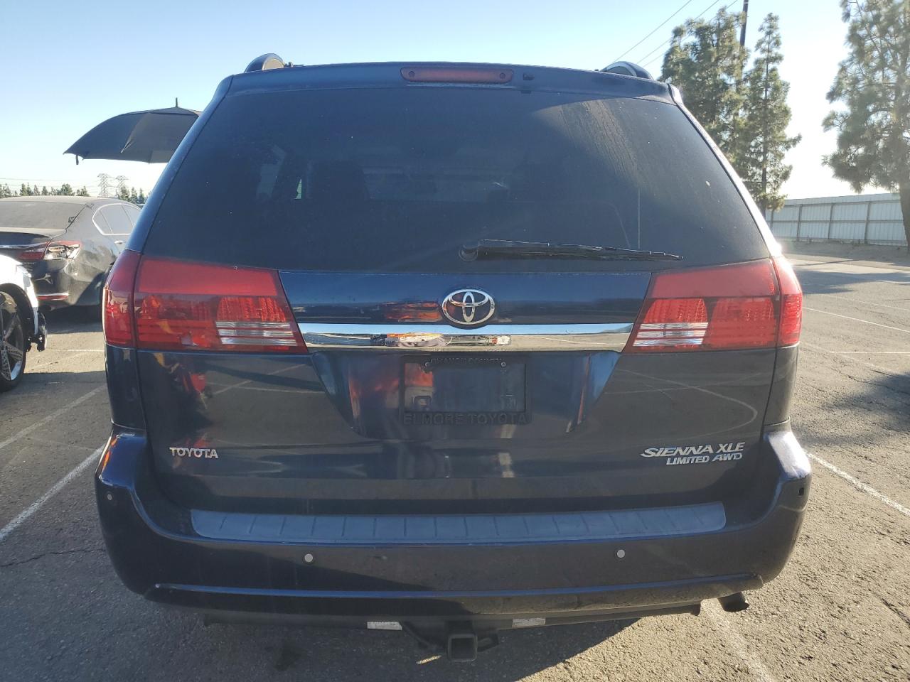 Lot #3302849886 2005 TOYOTA SIENNA XLE