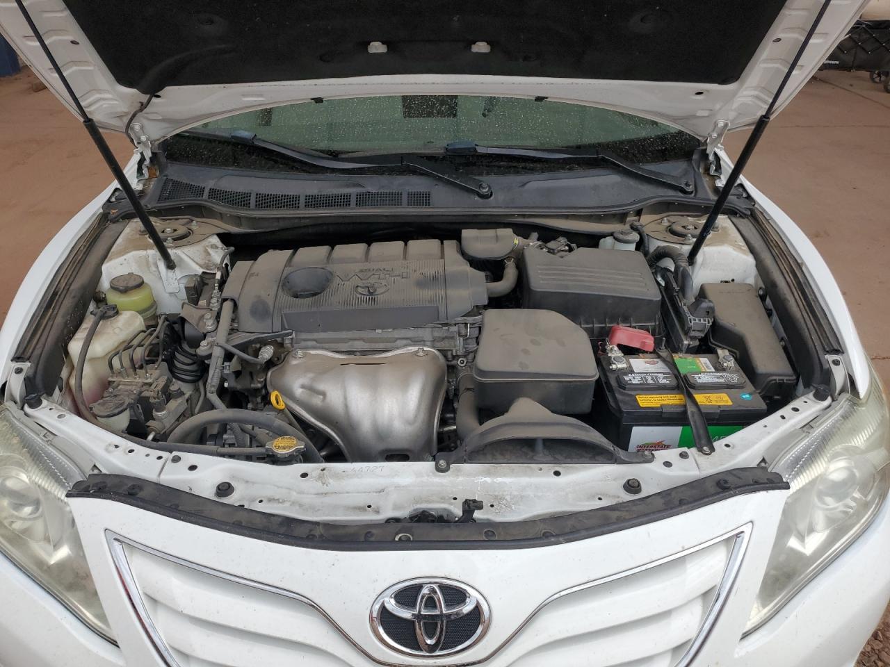 TOYOTA CAMRY BASE
