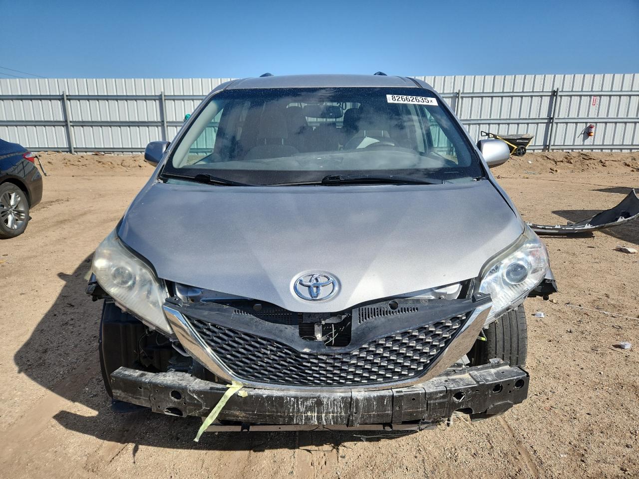 Lot #3271096120 2017 TOYOTA SIENNA LE