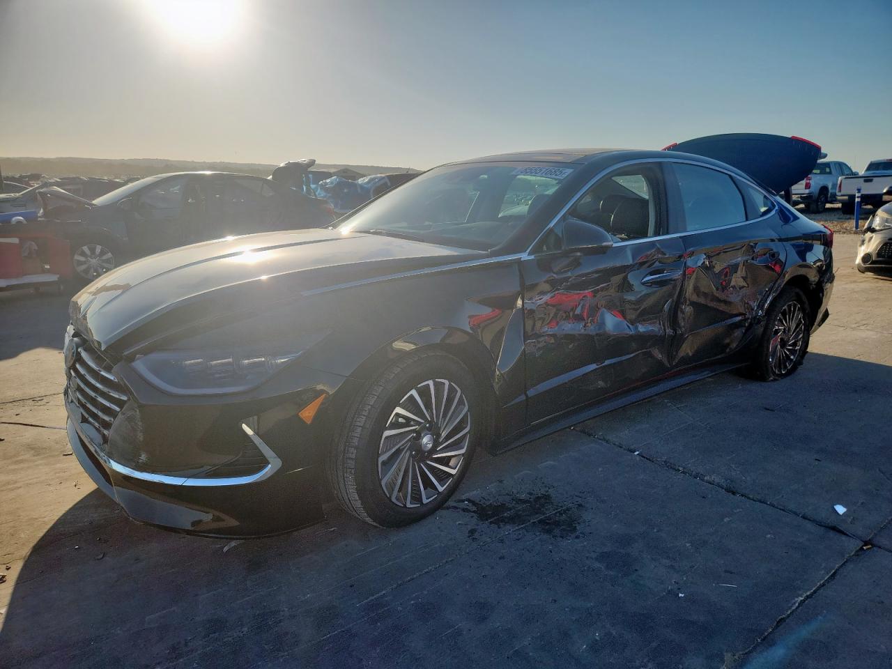 HYUNDAI SONATA HYBRID