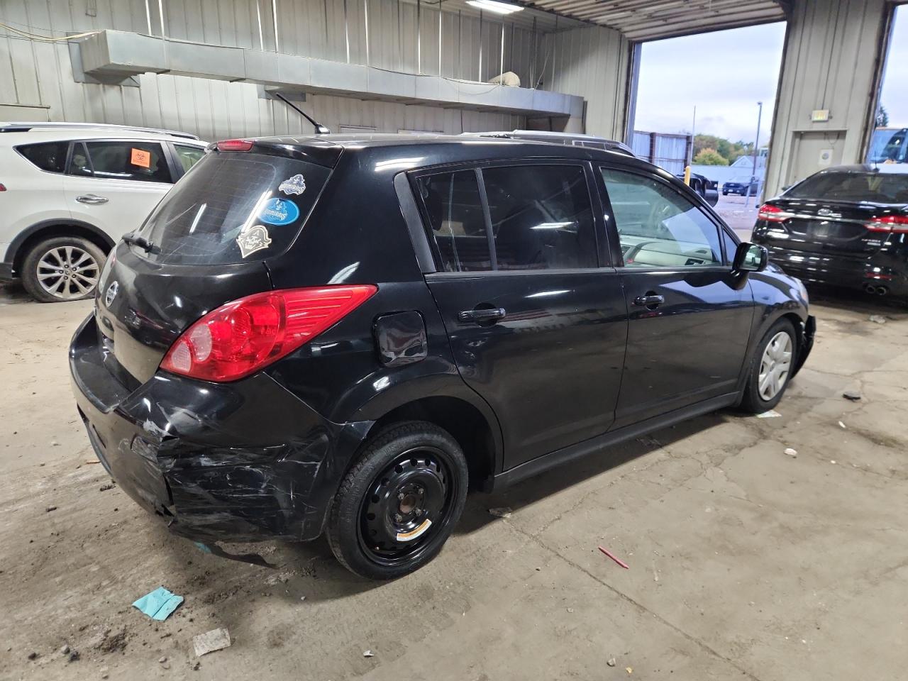 NISSAN VERSA S