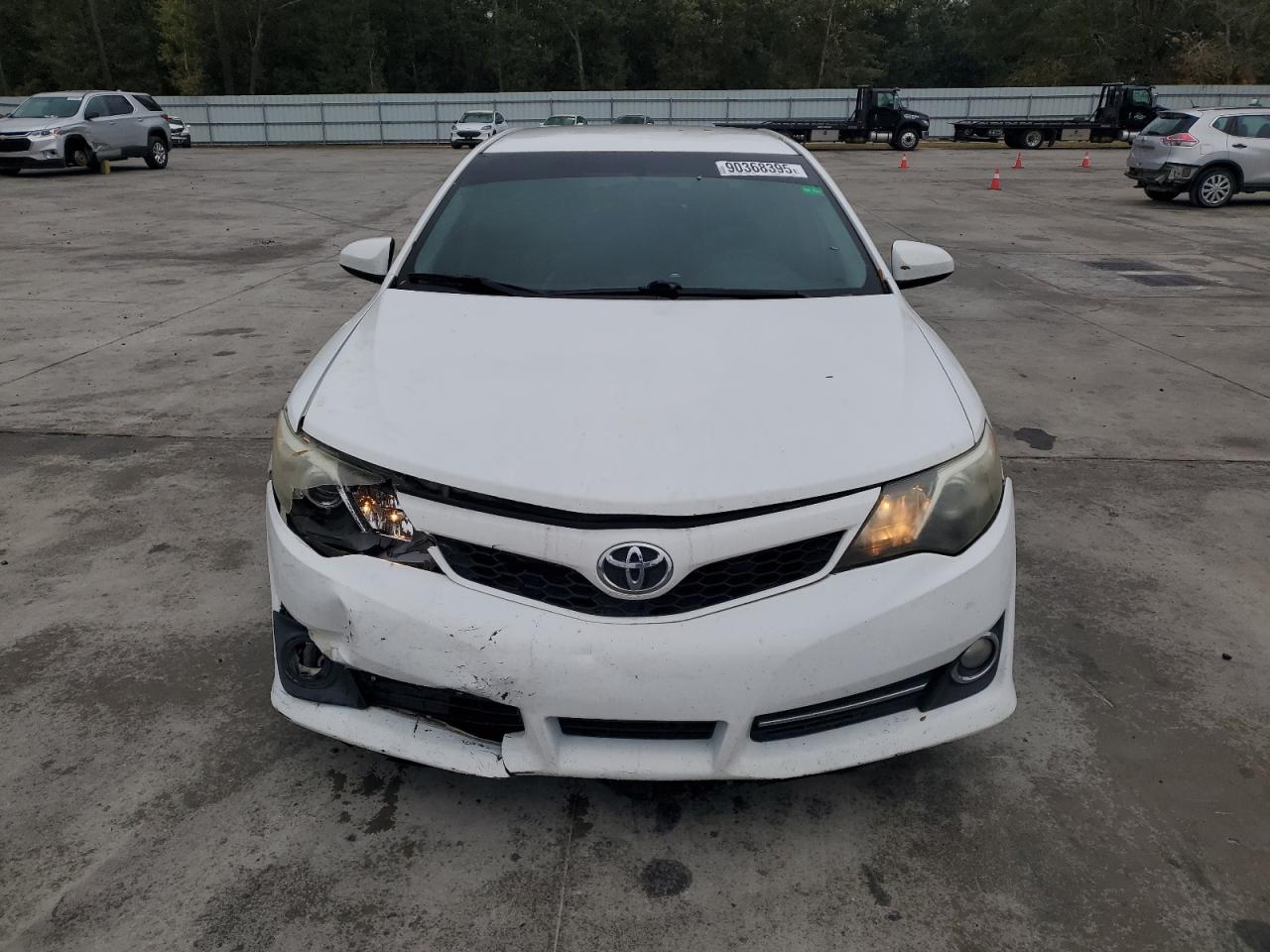 TOYOTA CAMRY BASE
