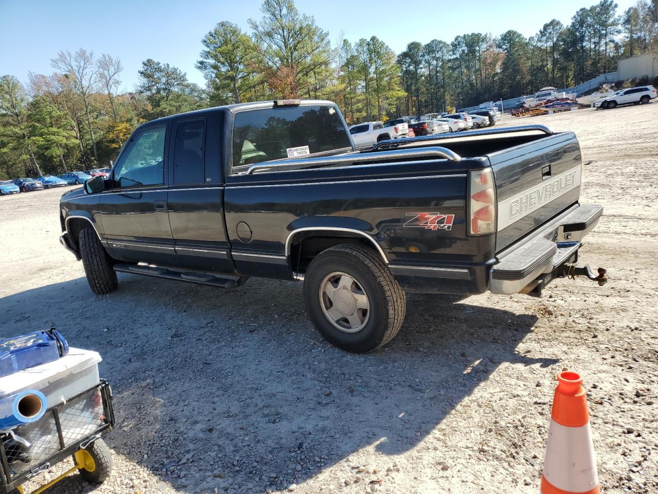 Lot #3279473404 1997 CHEVROLET GMT-400 K1