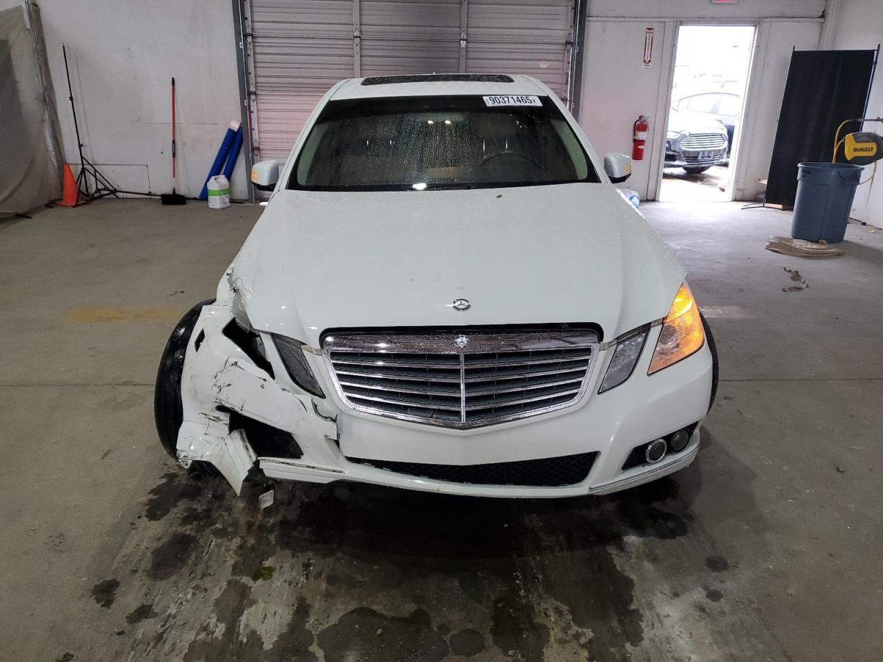 MERCEDES-BENZ E-CLASS 350