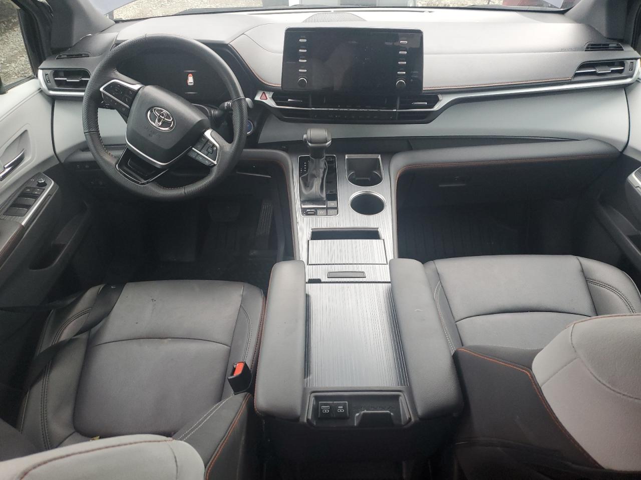 Lot #3318906912 2023 TOYOTA SIENNA XSE