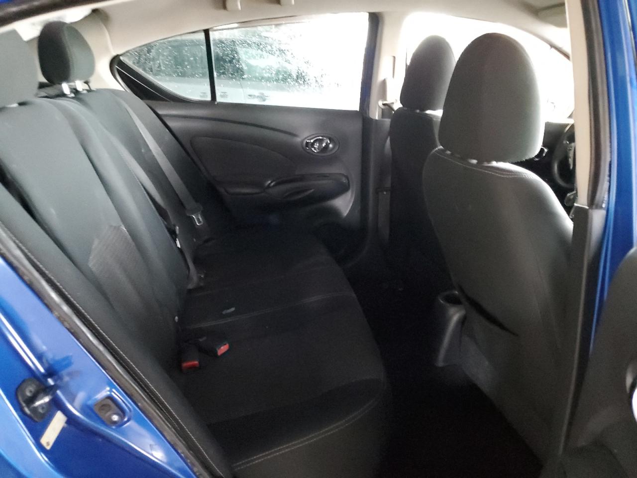 NISSAN VERSA S